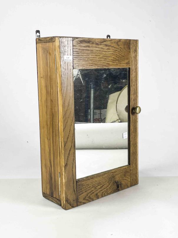 Portaretrato cuadrado de madera con incrustaciones rectangulares de madera
